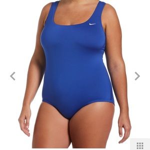 NWT Nike plus size U-back One Piece Swimsuit
